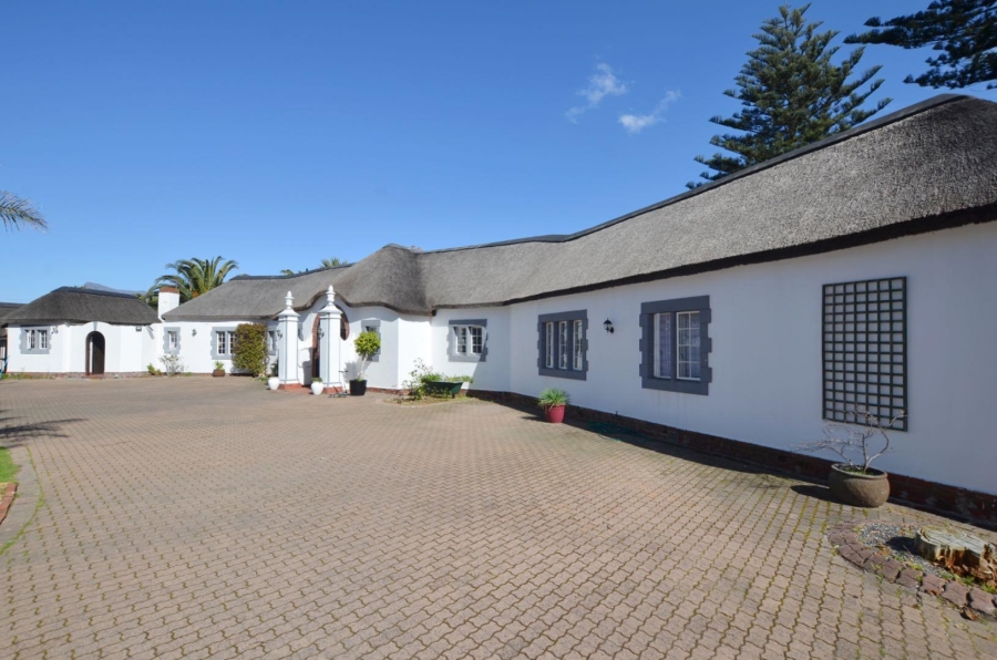 11 Bedroom Property for Sale in Milnerton Western Cape